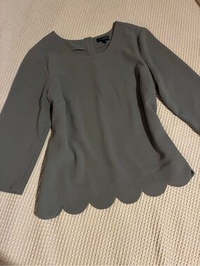 Scallop Hem Gray Blouse Top, Small, The Limited, 3/4 Sleeves